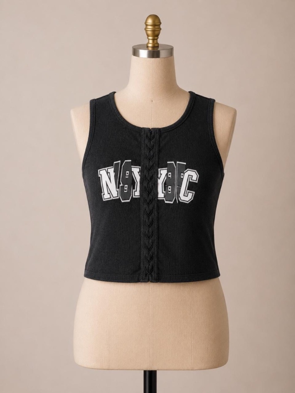 Forever 21 NYC lace-up crop tank 🖤✨